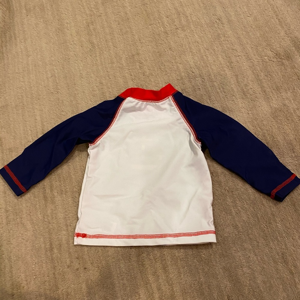 Little Me Rashgaurd - Picture 2 of 6